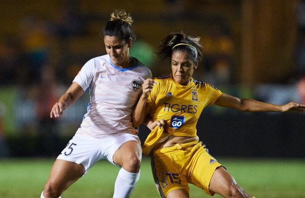 Houston Dash-Tigres UANL. Estadio Deportes